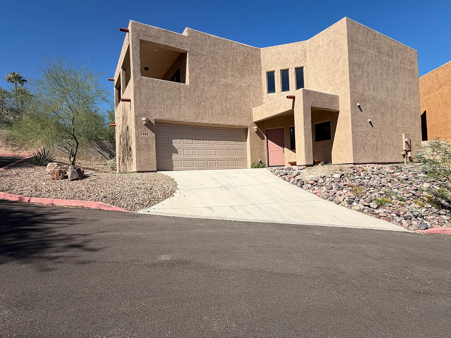 3 bed, 2.5 bath, 1812 sqft, $2,500 — Photo 1