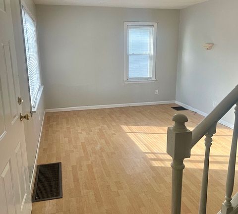 2nd image of 1218 Abner Ave