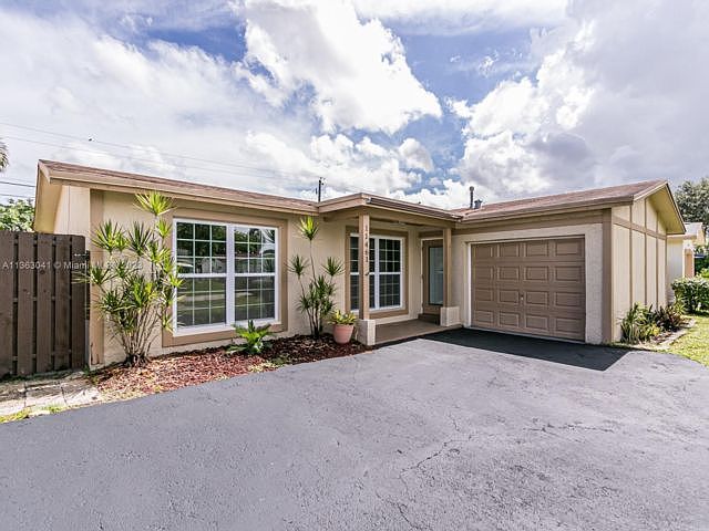 1st image of 11461 NW 32nd Pl