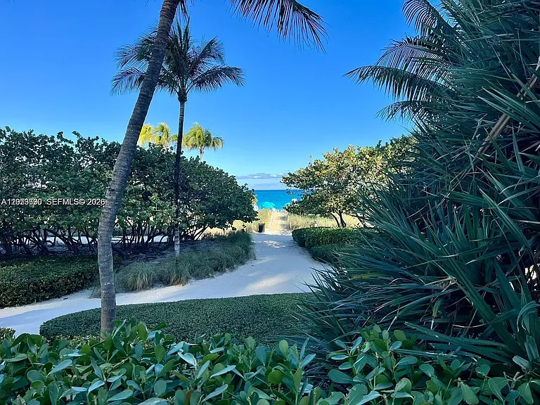 10185 Collins Ave #1103 — Photo 6