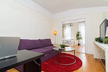 Rented by ER (DO NOT USE)