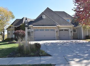 2907 Broken Arrow COURT, Waukesha, WI 53189