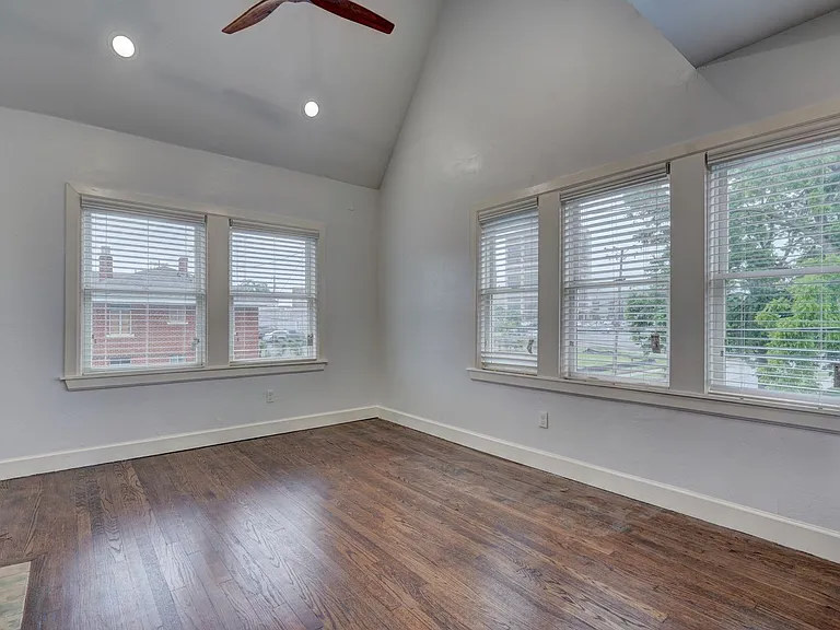 Super Cozy Apartment In The Heart Of Downtown Okc — Photo 18