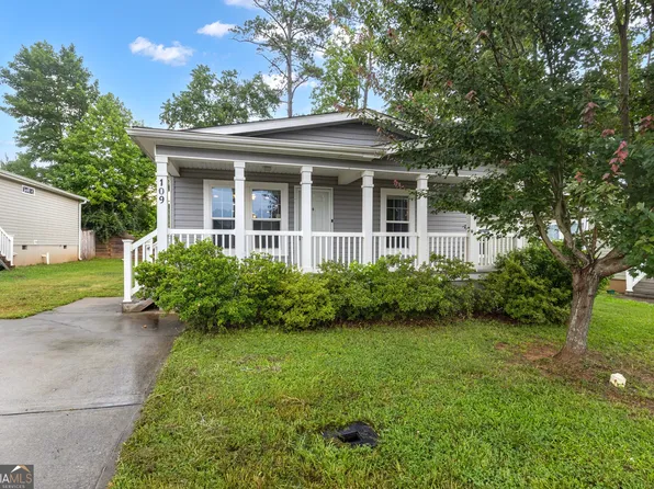 109 Willow Dr E, Newnan, GA 30263