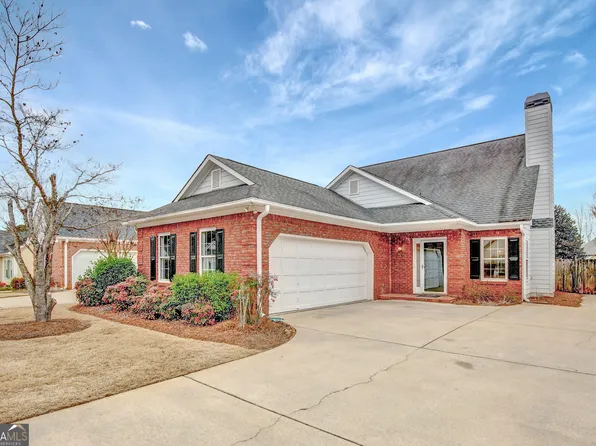 155 Woodgate Cir, Fayetteville, GA 30214