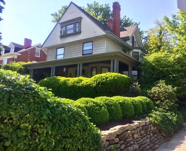 Beautiful landscaping - boxwood garden