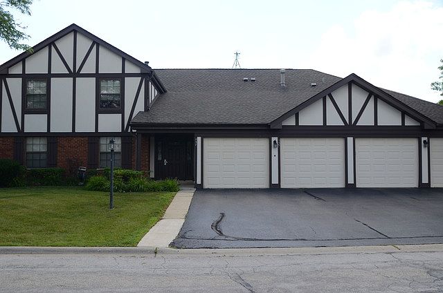 1st image of 327 Oak Meadow Ct APT C1