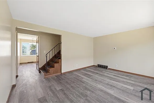 1759 Lonsdale Rd #C — Photo 4