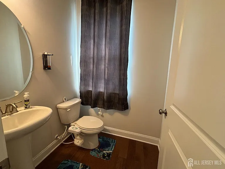 1002 Hights Farm Rd N — Photo 34