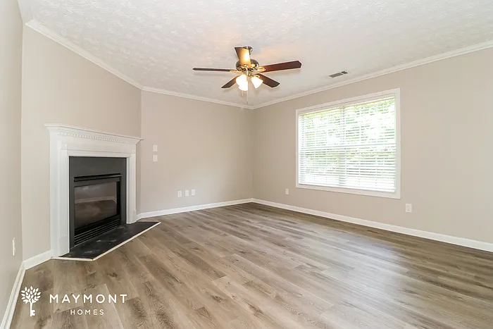 4 bed, 3.0 bath, 2035 sqft, $2,345 — Photo 4