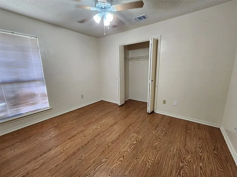 3008 N Bell Ave — Photo 8