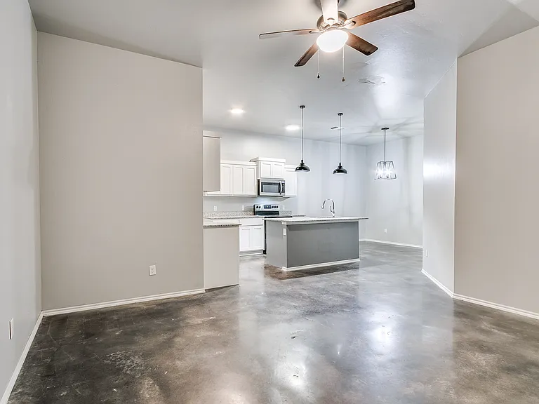 818 Coles Creek Ln — Photo 3