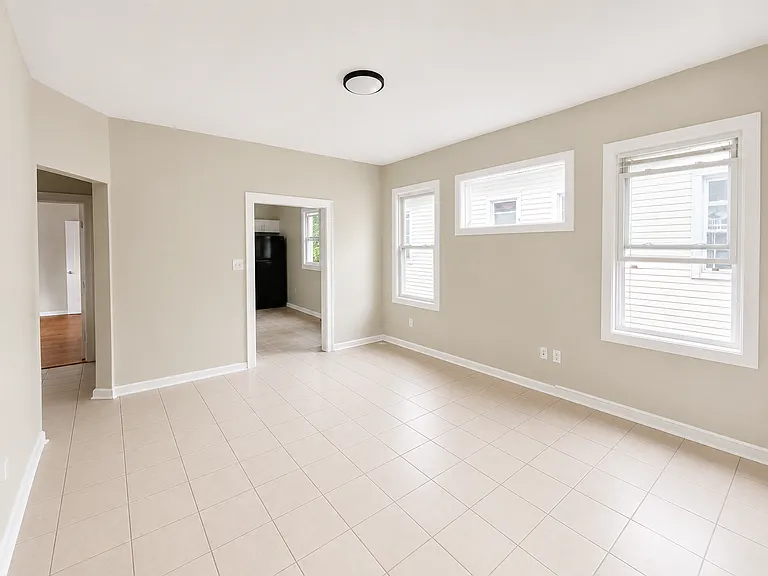 114 Lyons Ave #2 — Photo 8