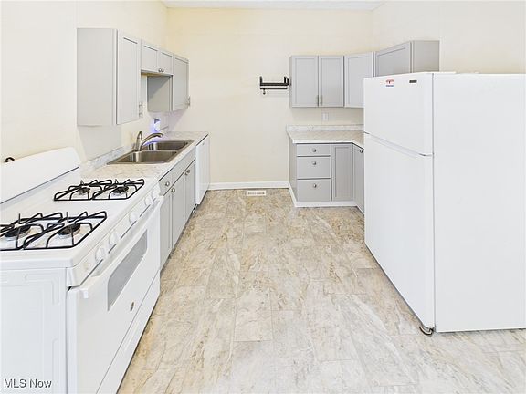 5th image of 816 17th St