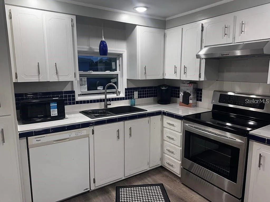 2 bed, 2.0 bath, 866 sqft, $1,800 — Photo 3