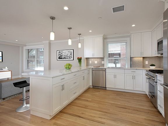 2nd image of 36 Longwood Ave #2