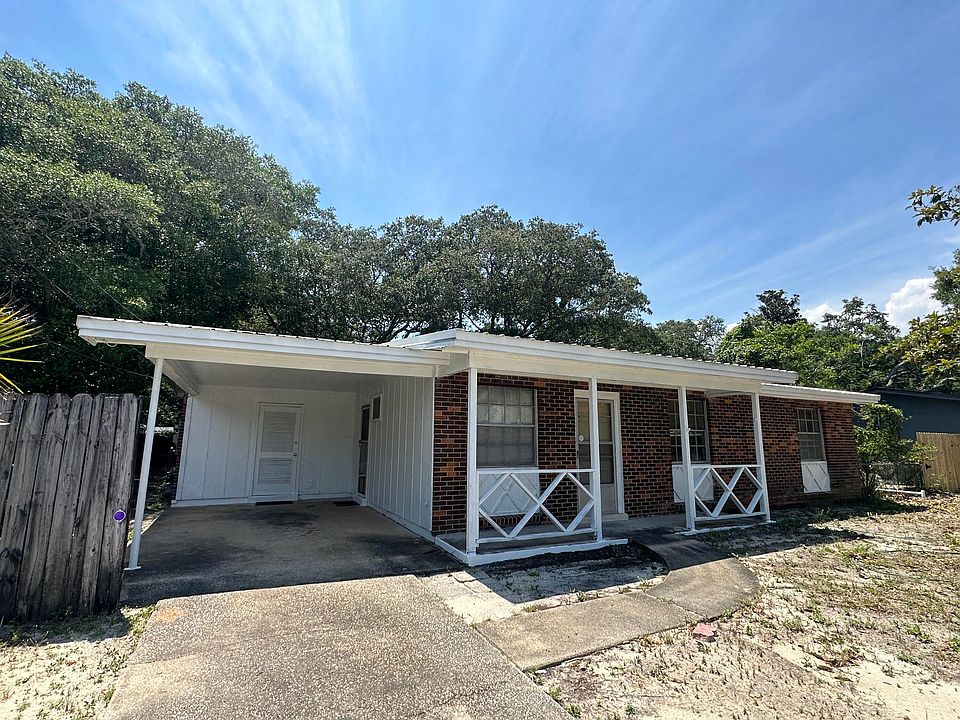 1st image of 722 Newport Dr