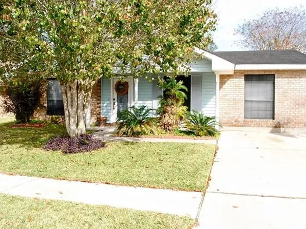 493 Longwood Dr, Destrehan, LA 70047