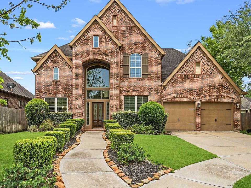 1st image of 10 Serina Ln