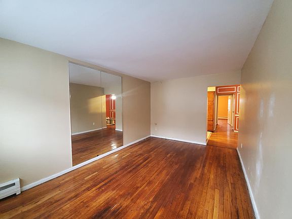 5th image of 3444 Mickle Ave #1