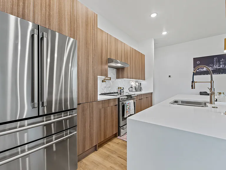 404 Cleaves St — Photo 10