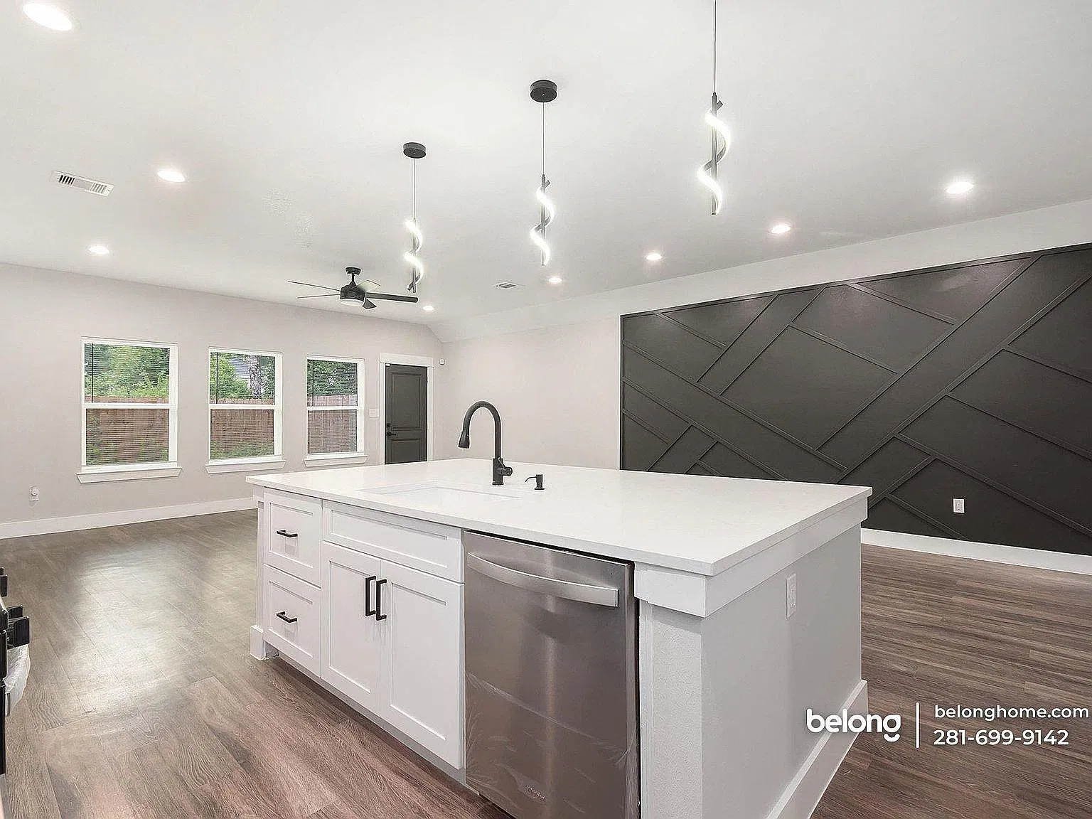 8119 Venus St — Photo 3