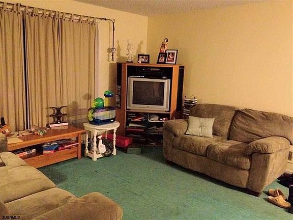 3rd image of 19 Cheshire Dr #3207