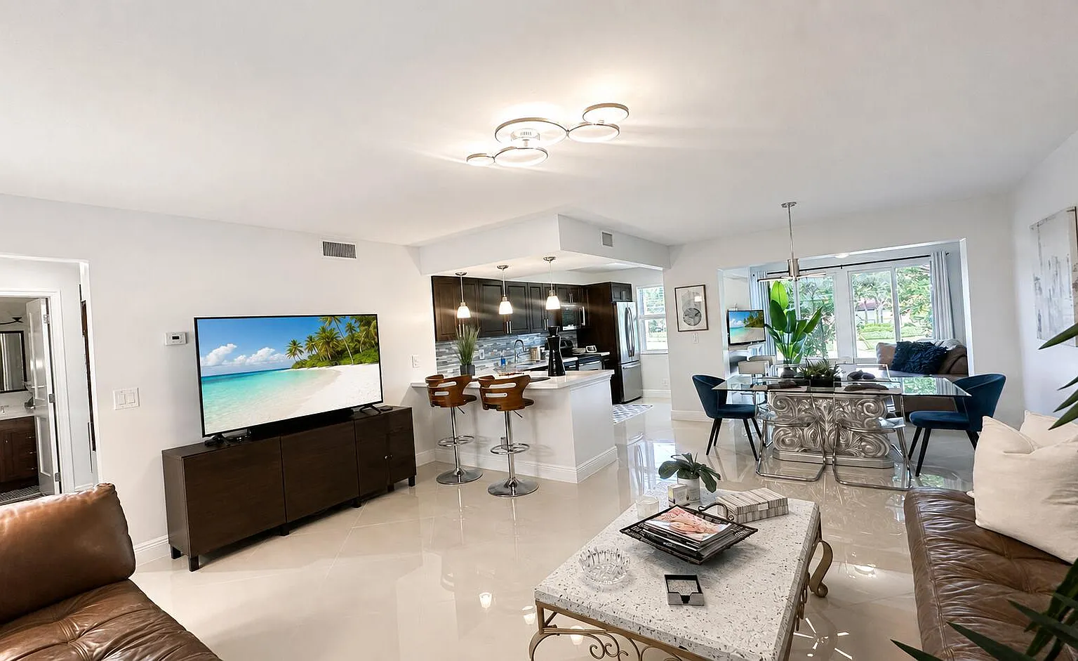 1 bed, 1.5 bath, 950 sqft, $2,900 — Photo 1