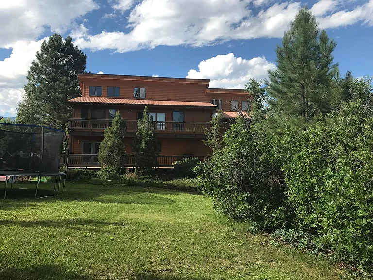 105 Fir Dr — Photo 1