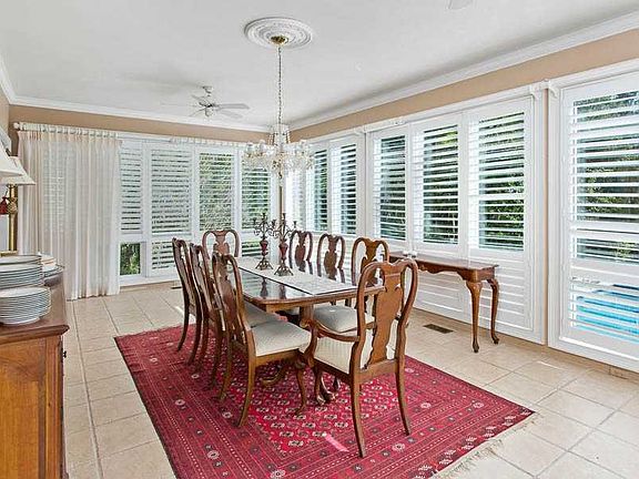 3rd image of 351 Oak Grove Island Dr