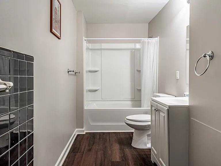 W Bourne Dr — Photo 8