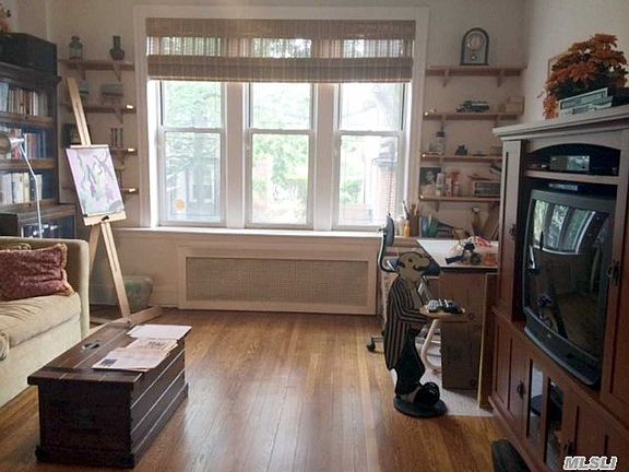 3rd image of 1185 E Broadway #1C