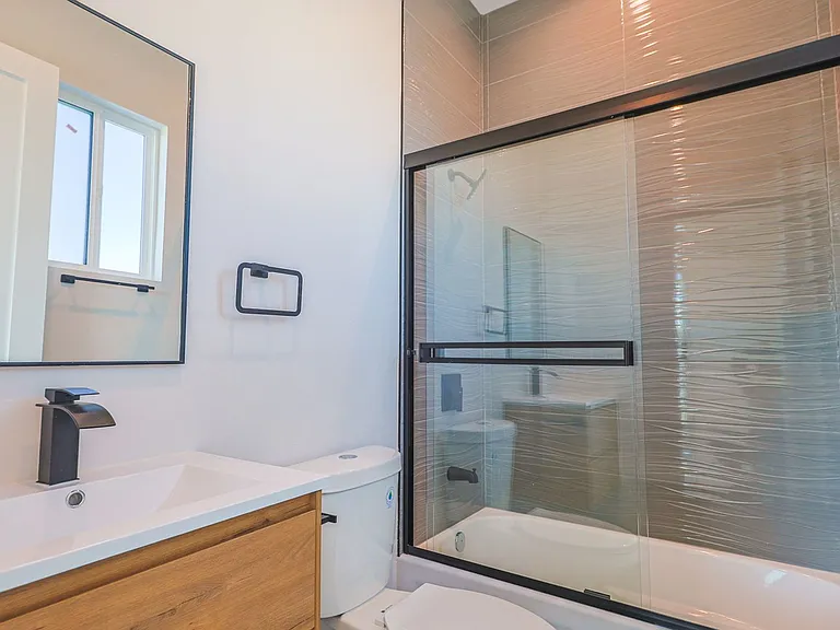5517 Glennie Ln — Photo 22