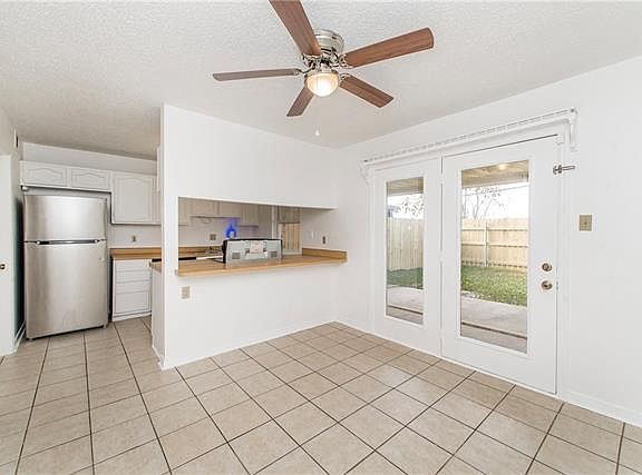 2nd image of 305 Ormond Meadows Dr APT B