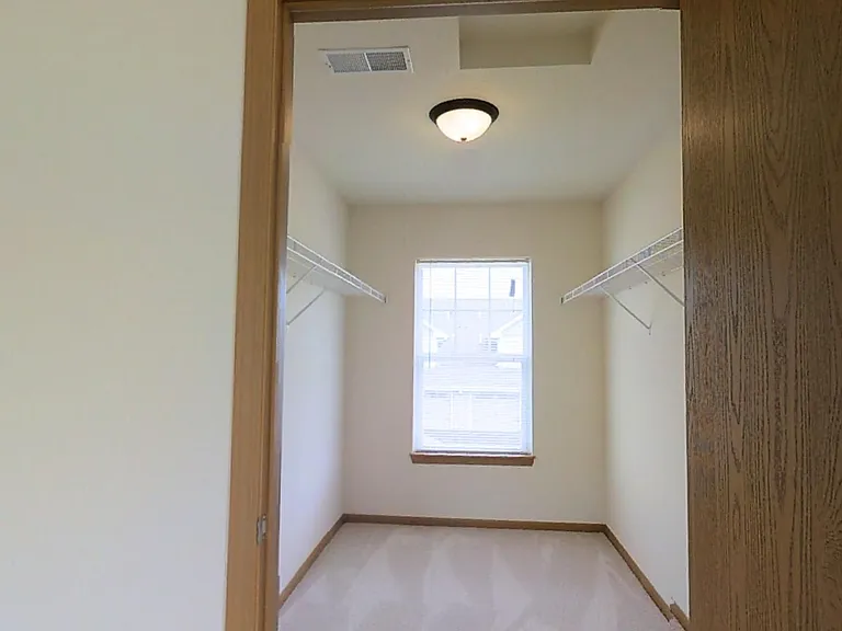 645 Cedar Bluffs Way #39 — Photo 7
