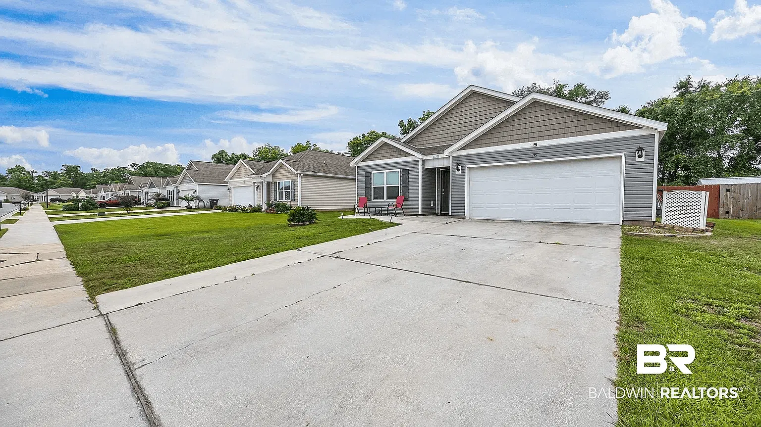 4 bed, 1827 sqft, $2,200 — Photo 3
