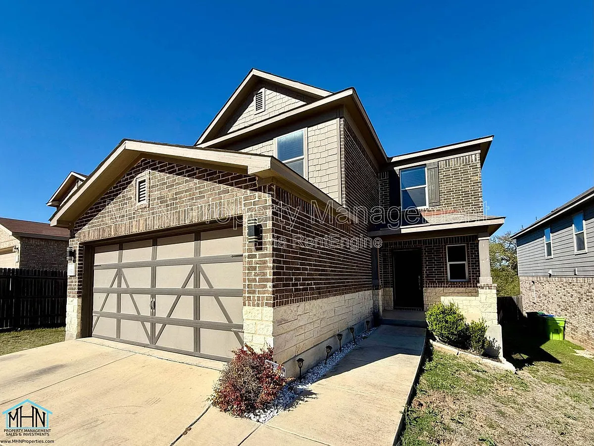 Building Photo - 1311 Swan Ct