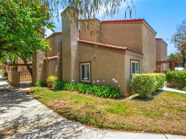 1413 Vista Grande #122, Fullerton, CA 92835