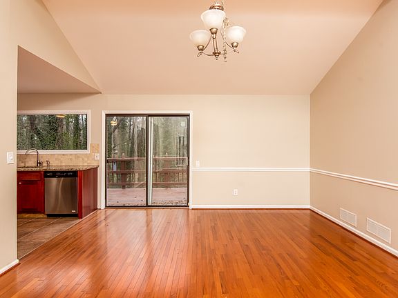 5th image of 1390 Twin Oaks Cir SE