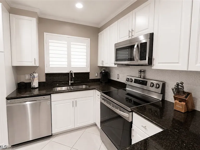 2080 W 1st St #304 — Photo 7