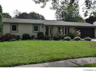 35 Willhurst Dr, Rochester, NY 14606