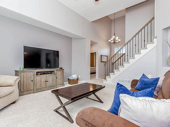 5th image of 5708 NE Sapphire Ct