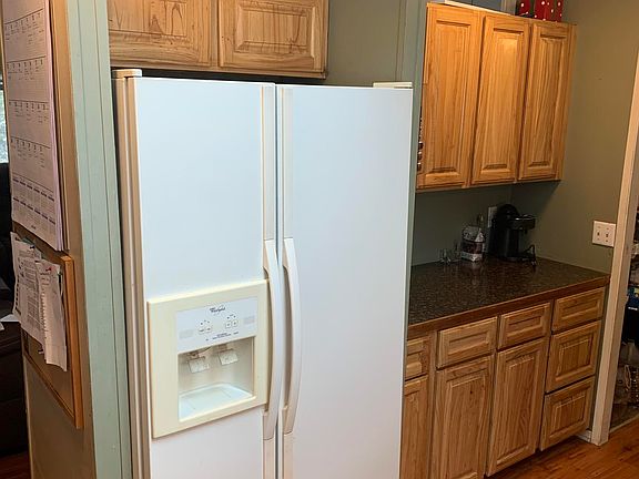 4th image of 75 Evergreen Dr