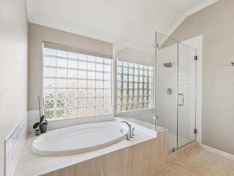 920 Cohn St — Photo 16
