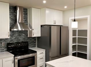 832 S 4th St, Selah, WA 98942