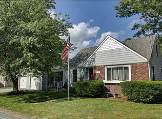 9 Eisenhower Dr, Smithfield, RI 02917