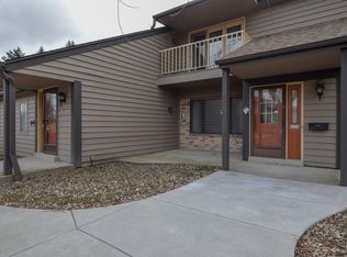 4204 S Ridgewood Ln #4204, Greenfield, WI 53221