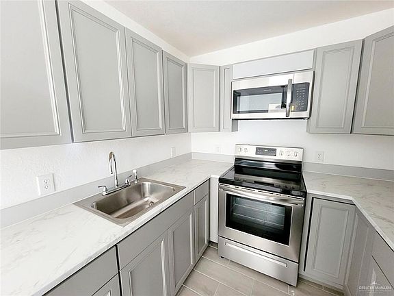 3rd image of 402 S Gastel Cir #9