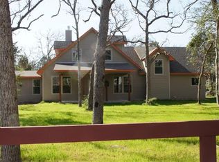 128 Ashwood Dr, Elgin, TX 78621