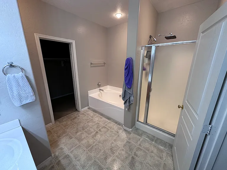 1225 N 36th St #1060 — Photo 22